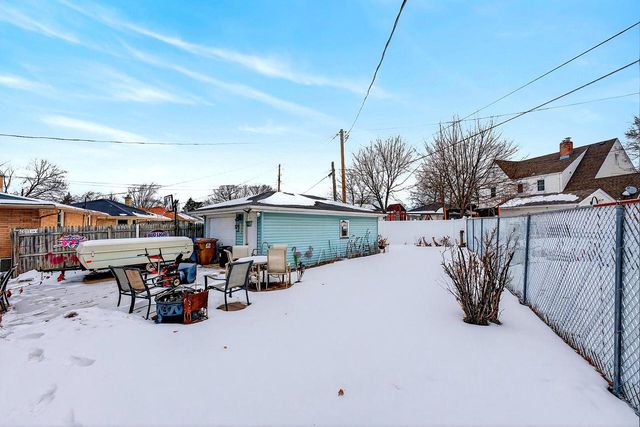 7849 Pershing BOULEVARD, Kenosha, WI 53142