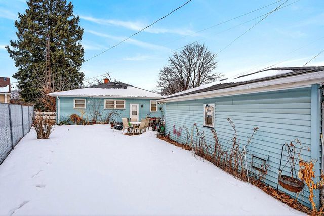 7849 Pershing BOULEVARD, Kenosha, WI 53142