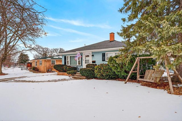 7849 Pershing BOULEVARD, Kenosha, WI 53142