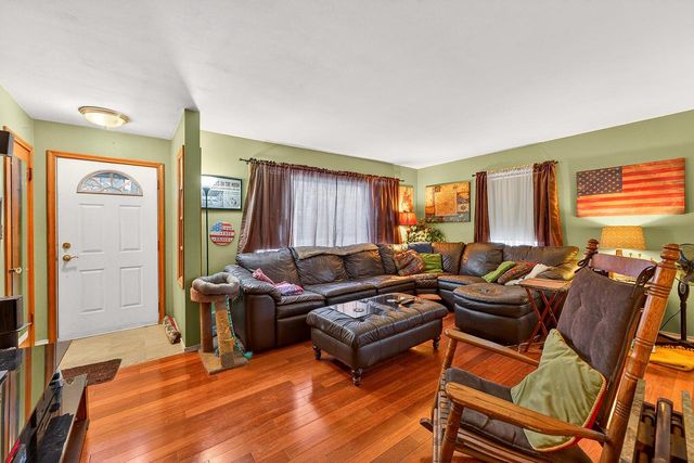 7849 Pershing BOULEVARD, Kenosha, WI 53142