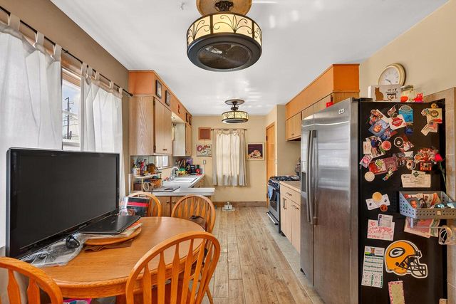 7849 Pershing BOULEVARD, Kenosha, WI 53142