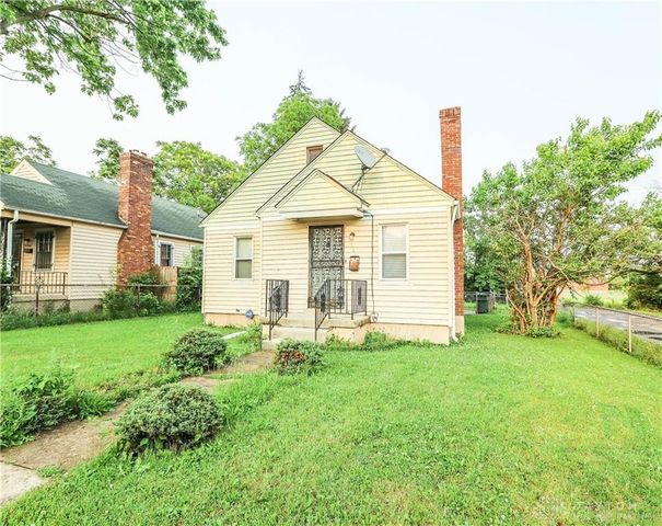 2200 Kensington Drive, Dayton, OH 45406