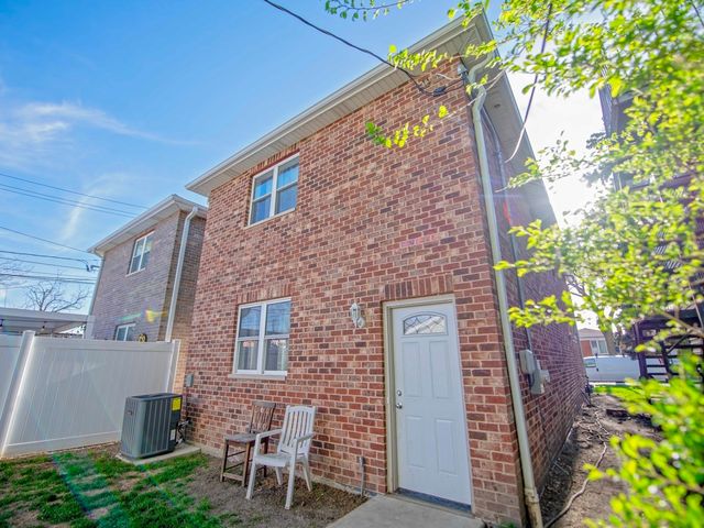 105 N 12th Avenue, Melrose Park, IL 60160