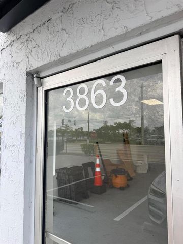 3863 NW 19th Street 3863, Lauderdale Lakes, FL 33311
