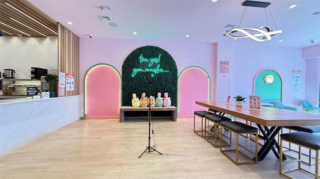 74 Hillside Avenue, Williston Park, NY 11596