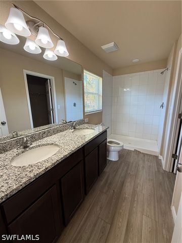 6129 Laurelwood DR, Fort Myers, FL 33905