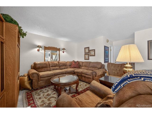 12386 E Bates Cir, Aurora, CO 80014