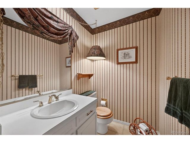 12386 E Bates Cir, Aurora, CO 80014