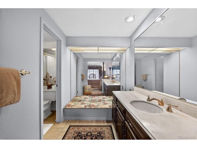 12386 E Bates Cir, Aurora, CO 80014