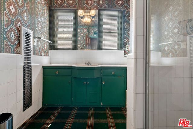 4740 Placidia Avenue, Toluca Lake, CA 91602