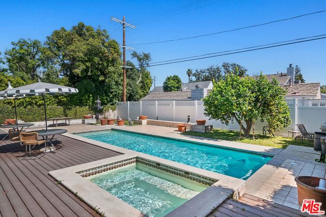 4740 Placidia Avenue, Toluca Lake, CA 91602