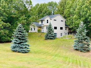 2219 Black Forest Lane, East Bay Twp, MI 49696