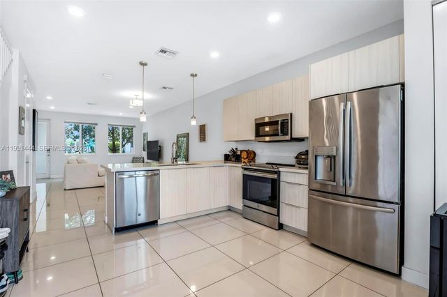 6416 NW 102nd Ct 118, Doral, FL 33178