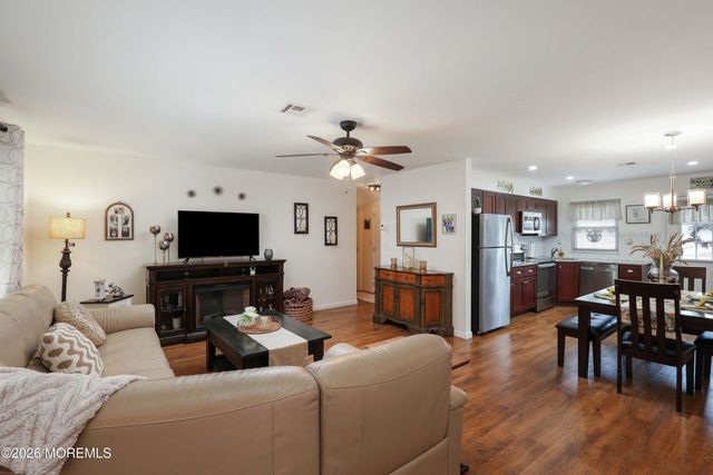 341C Canterbury Court, Lakewood, NJ 08701
