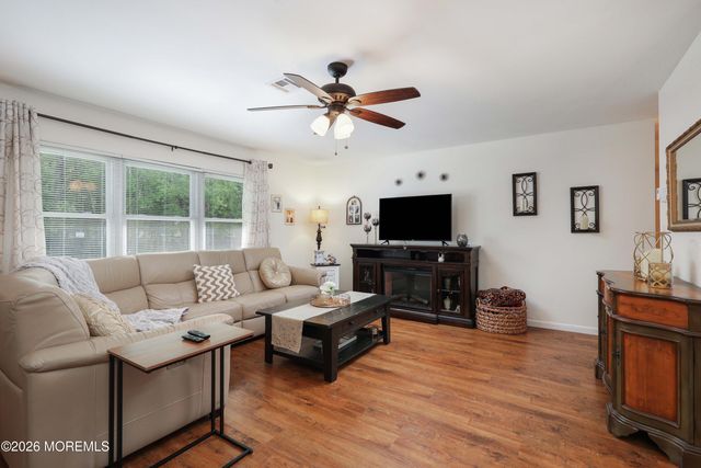 341C Canterbury Court, Lakewood, NJ 08701