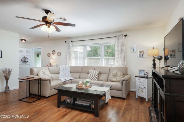 341C Canterbury Court, Lakewood, NJ 08701