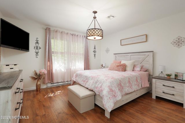 341C Canterbury Court, Lakewood, NJ 08701