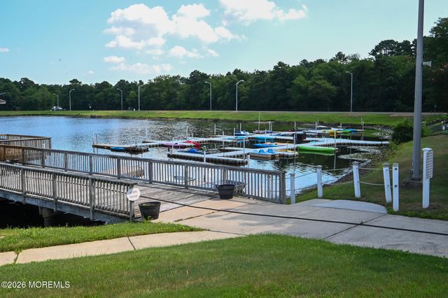 341C Canterbury Court, Lakewood, NJ 08701