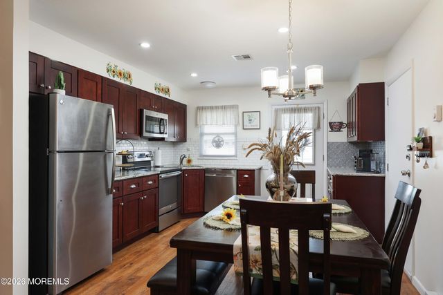 341C Canterbury Court, Lakewood, NJ 08701
