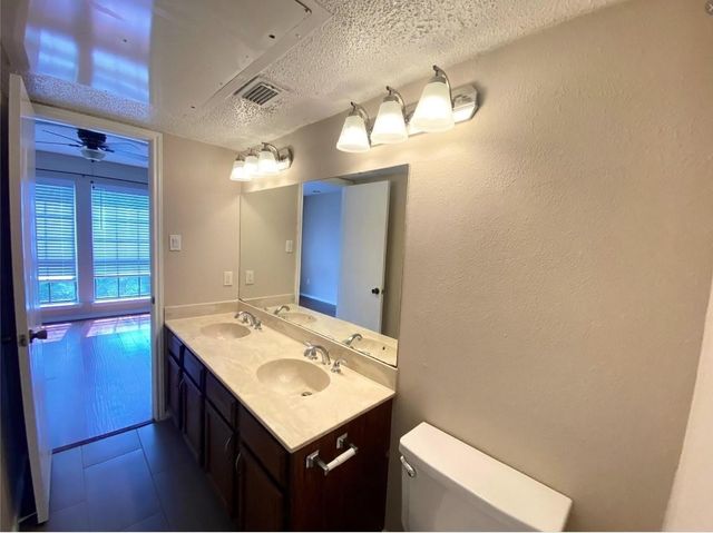 3101 Townbluff Drive 423, Plano, TX 75075