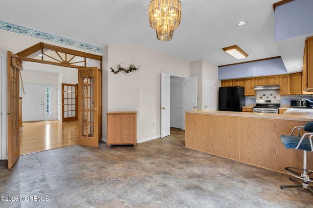 8 Hartnett Way, Millstone, NJ 08510