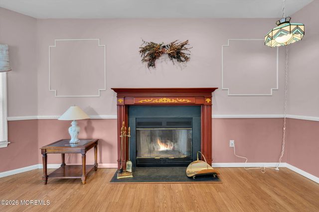 8 Hartnett Way, Millstone, NJ 08510