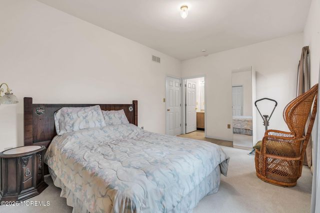 8 Hartnett Way, Millstone, NJ 08510