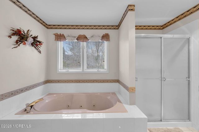 8 Hartnett Way, Millstone, NJ 08510