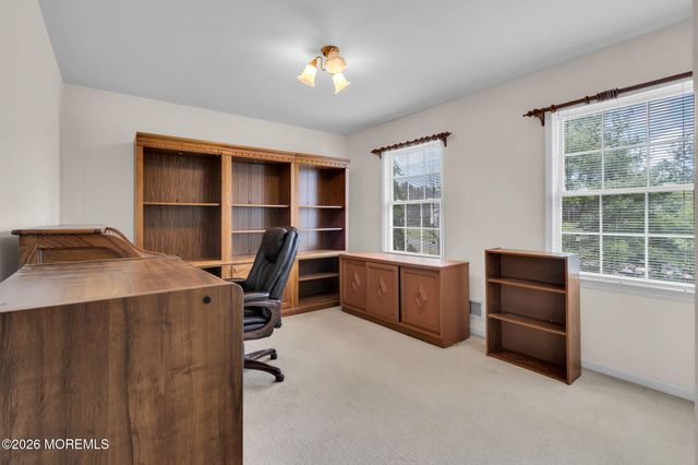 8 Hartnett Way, Millstone, NJ 08510