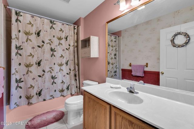 8 Hartnett Way, Millstone, NJ 08510