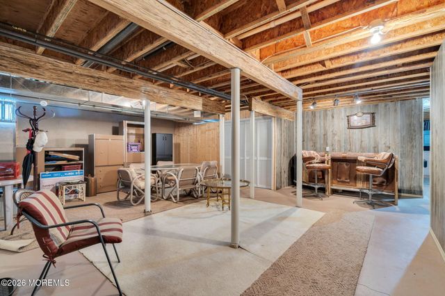 8 Hartnett Way, Millstone, NJ 08510