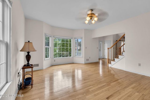 8 Hartnett Way, Millstone, NJ 08510