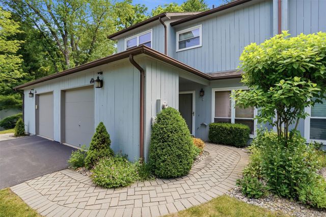 28 E Knoll, Rhinebeck, NY 12572
