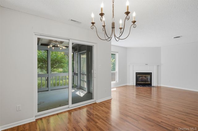 28 E Knoll, Rhinebeck, NY 12572