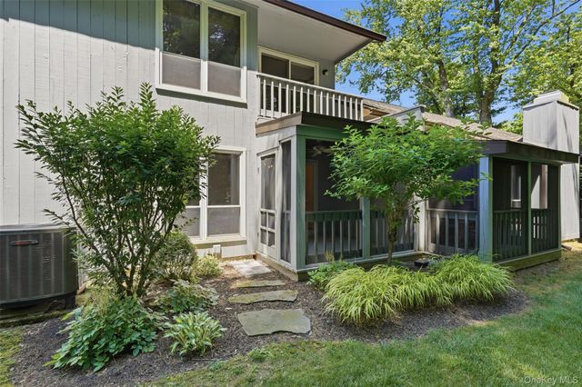 28 E Knoll, Rhinebeck, NY 12572