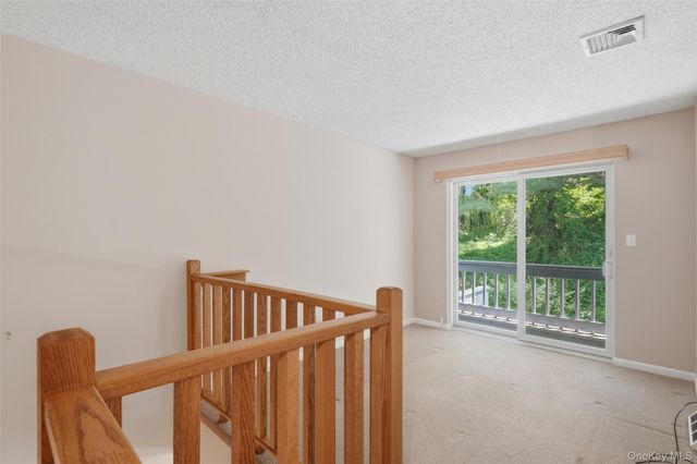 28 E Knoll, Rhinebeck, NY 12572
