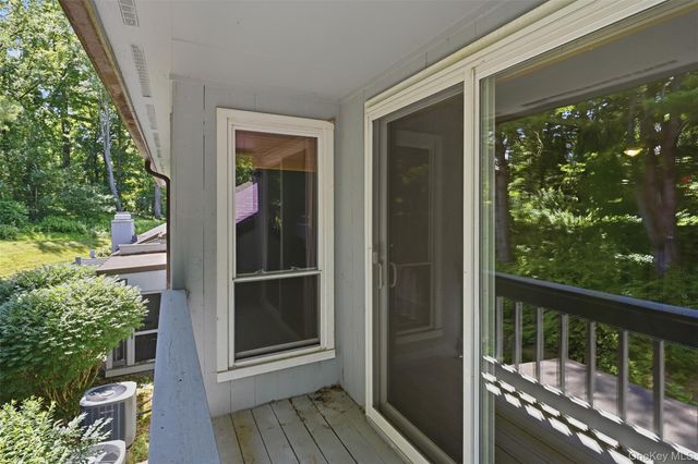 28 E Knoll, Rhinebeck, NY 12572