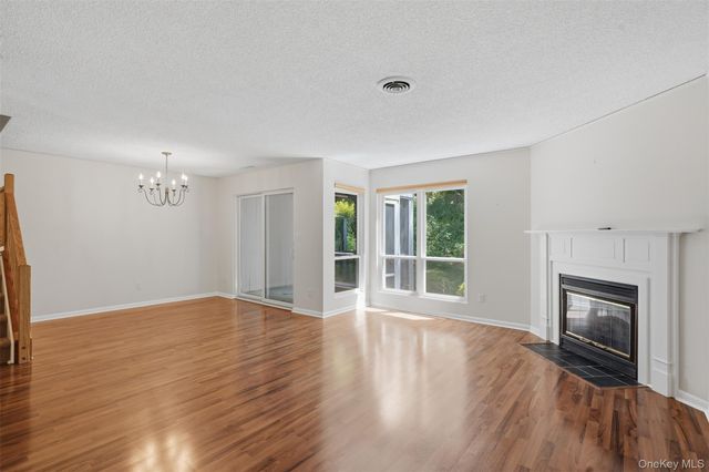 28 E Knoll, Rhinebeck, NY 12572