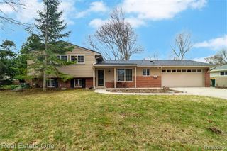 28781 Ravenwood Street, Farmington, MI 48334