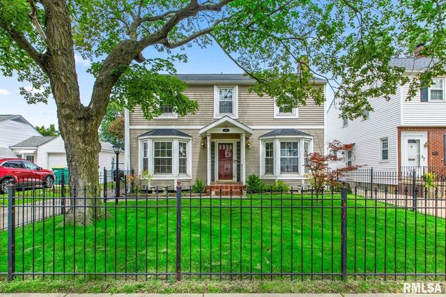 2613 W BARKER Avenue, West Peoria, IL 61604