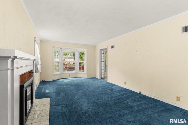 2613 W BARKER Avenue, West Peoria, IL 61604