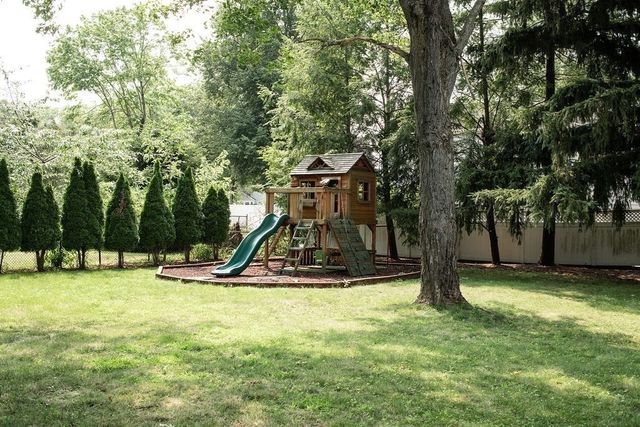 17 Eliot Road, Belmont, MA 02478