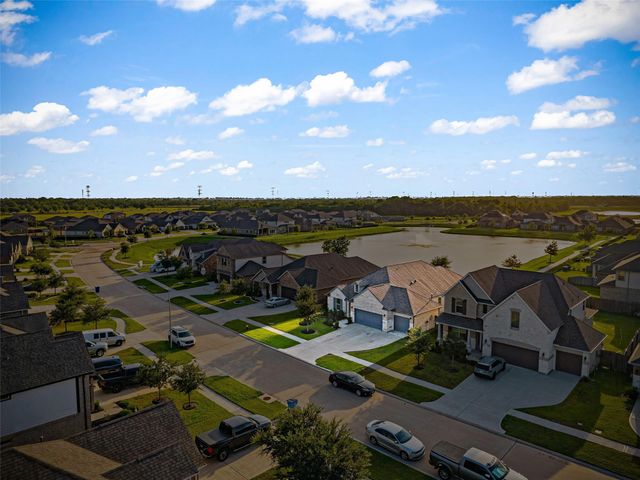 18931 Lynnwood Drive, Manvel, TX 77578