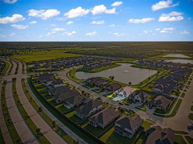 18931 Lynnwood Drive, Manvel, TX 77578