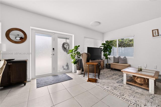 24 NW 13th Avenue, Delray Beach, FL 33444