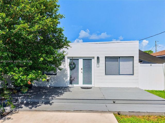 24 NW 13th Avenue, Delray Beach, FL 33444