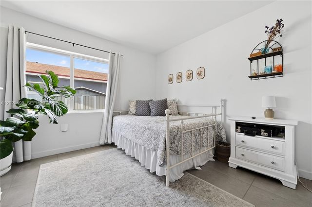 24 NW 13th Avenue, Delray Beach, FL 33444