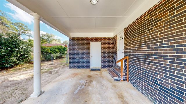 1301 Sassar Street, Dothan, AL 36301