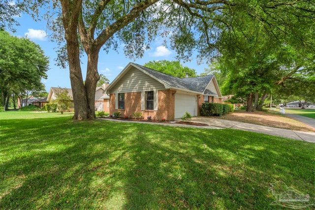 8412 Belle Meadow Blvd, Pensacola, FL 32514