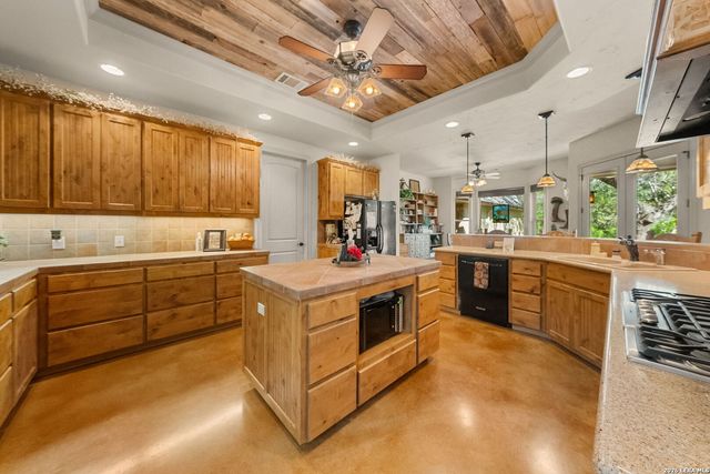 289 Mariposa, New Braunfels, TX 78132